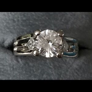 Silver Round Cut CZ Gem Ring 8 W/Gift Bag